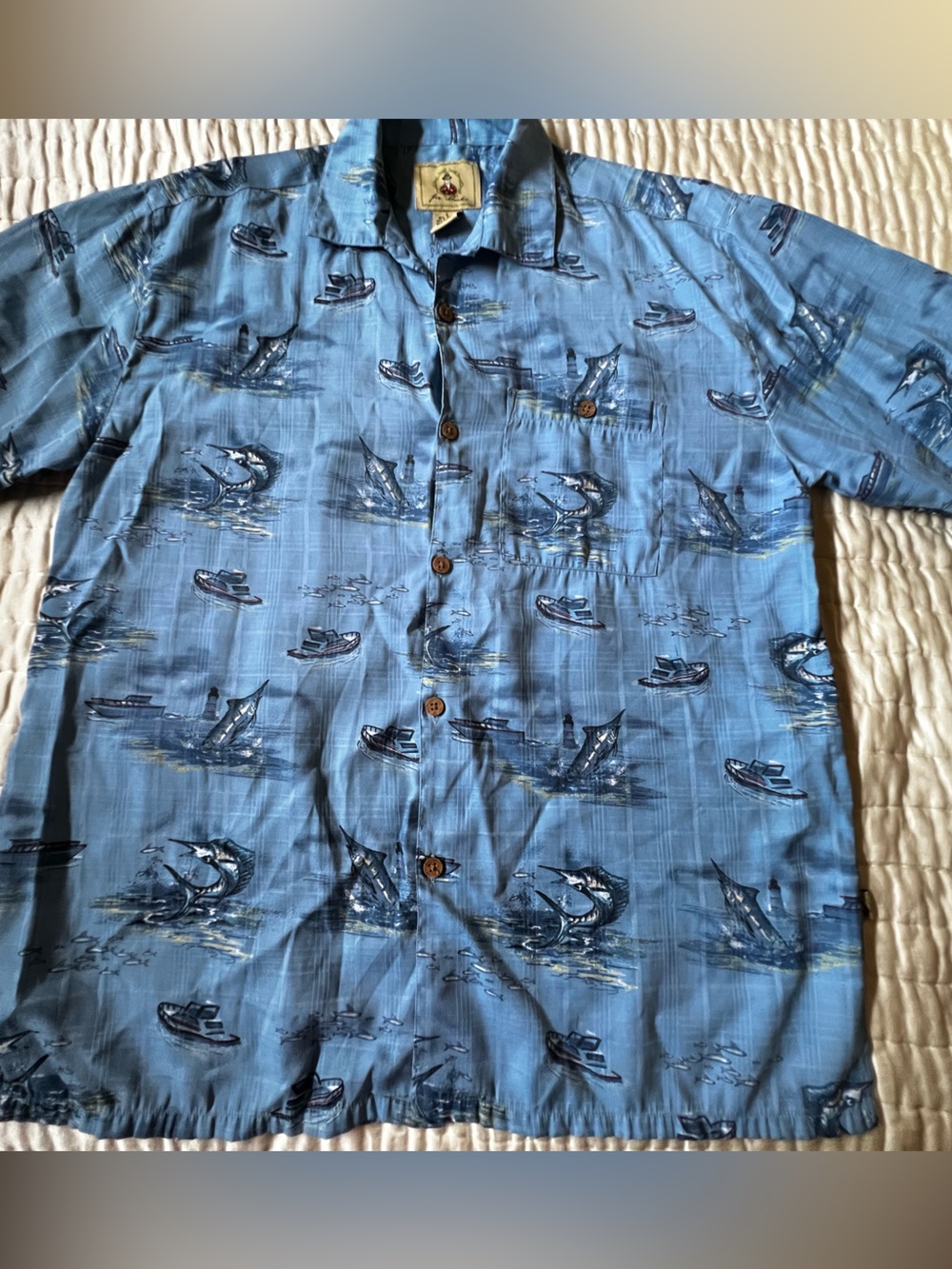 JOE MARLIN MEN’S HAWAIIAN SHIRT SIZE LARGE
BOATS AND FISH PATTERNS DHORT SLEEVE